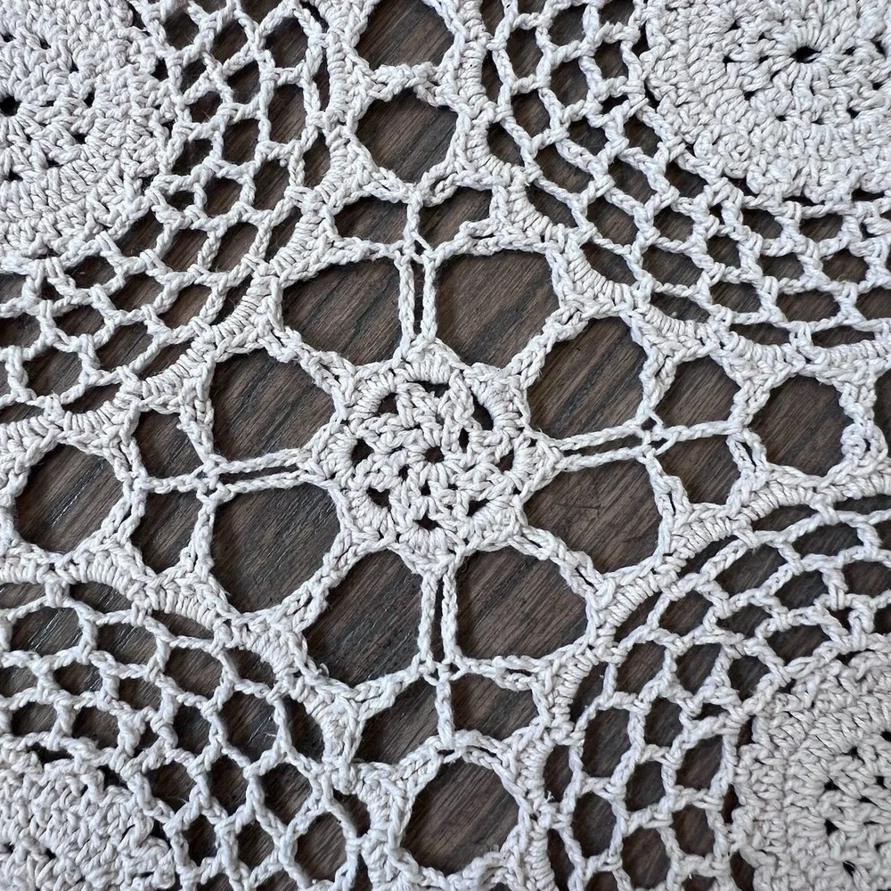Vintage Handmade Crocheted Lace Tablecloth White Thread 54x96 Medallion